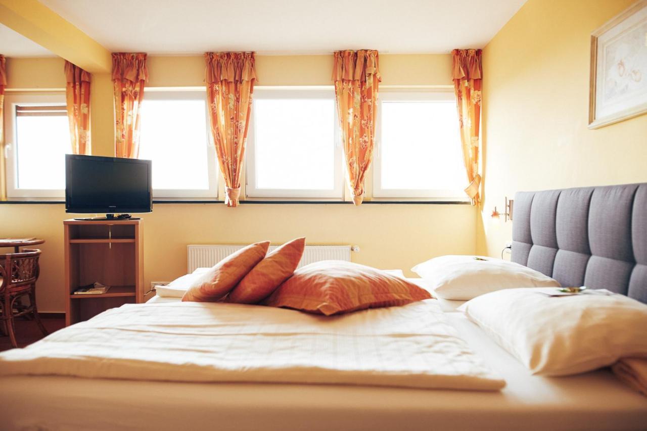 Fetz Das Loreley Hotel Dorscheid Bagian luar foto